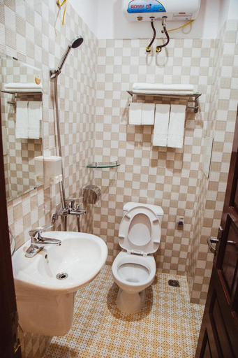 Bathroom 5, Windsor Hotel Son La, Sơn La
