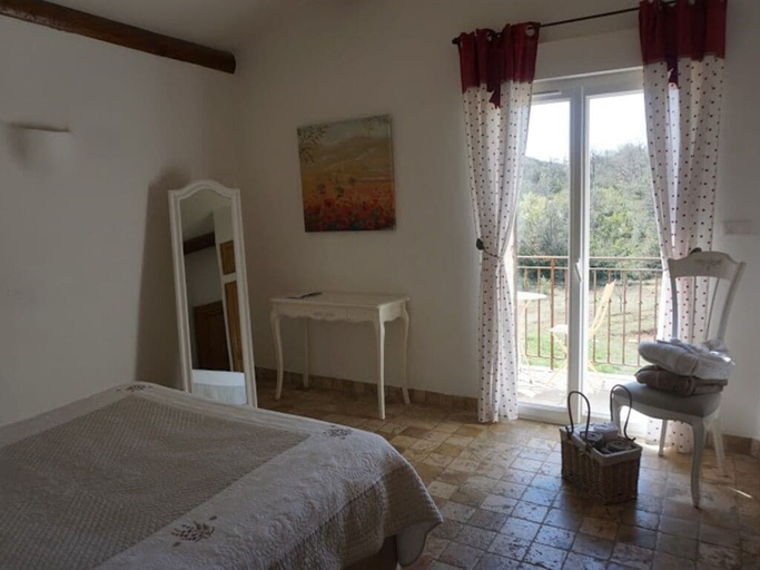 Bedroom 2, La Buisse, Alpes-de-Haute-Provence
