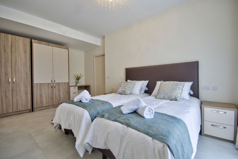 Bedroom 2, The Suites - Piazza Kirkop