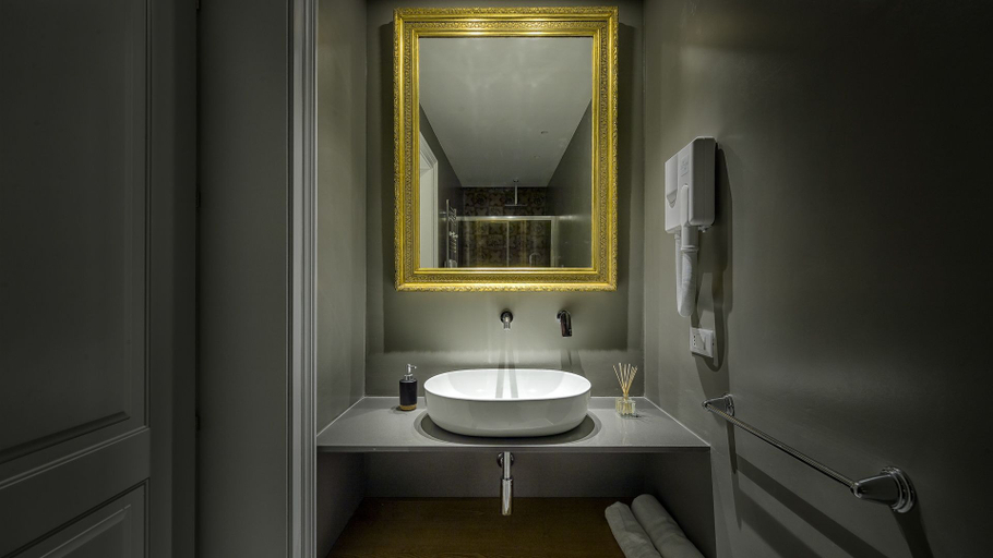 Bathroom 5, Suite del Ponte Normanno, Palermo