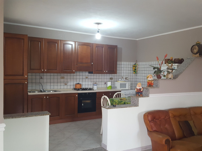 Others 5, Villa Valeria, Trapani
