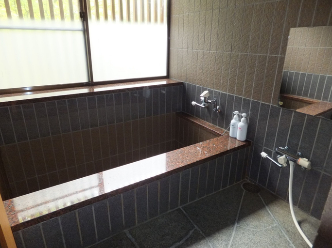 Bathroom 2, Ikuji Onsen TANAKAYA, Kurobe