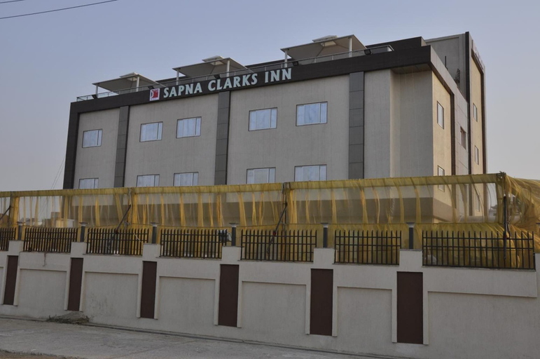 Exterior & Views 2, Sapna Clarks Inn, Lucknow