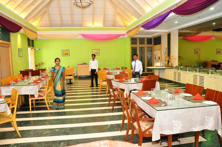 Food & Drinks 5, Parsons Court, Dindigul