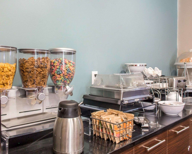 Food & Drinks 5, Sleep Inn Coney Island, New York