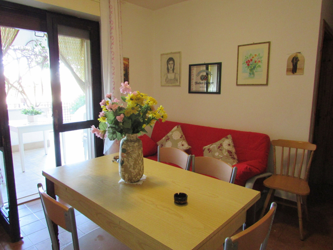 In-room dining, Villa Bouganville, Foggia