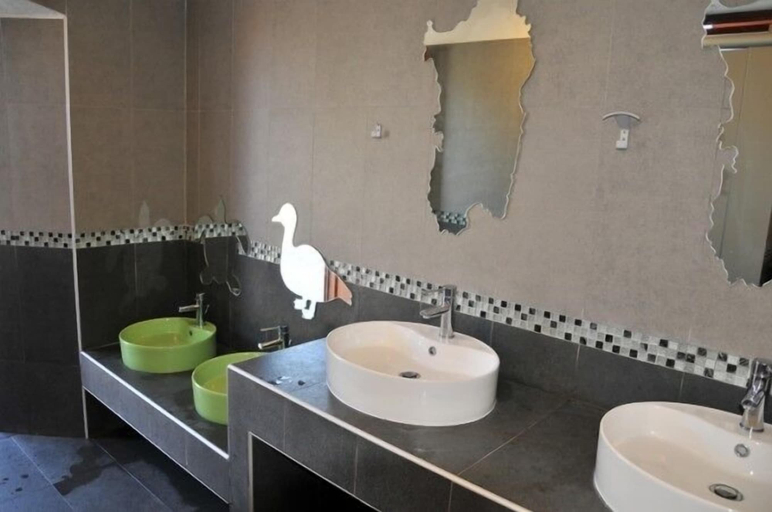 Bathroom 3, Village Camping La Foce, Sassari