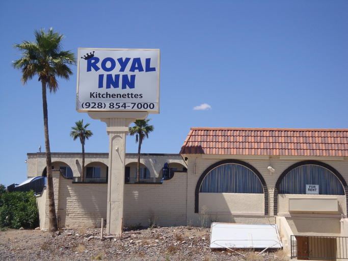 Exterior & Views 1, Royal Inn, Mohave