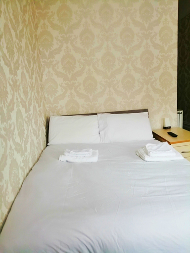 Bedroom 3, Bourne Hall Hotel, Poole