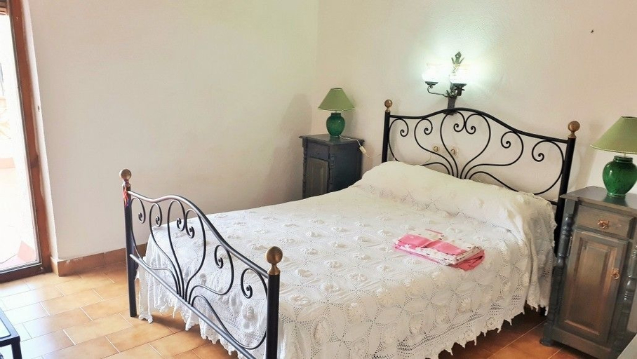 Bedroom 2, Casa rural en Albóns a 8 min de la playa de la Escala, Girona