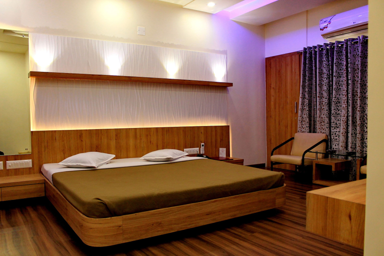 Bedroom 3, Hotel Kuber, Porbandar