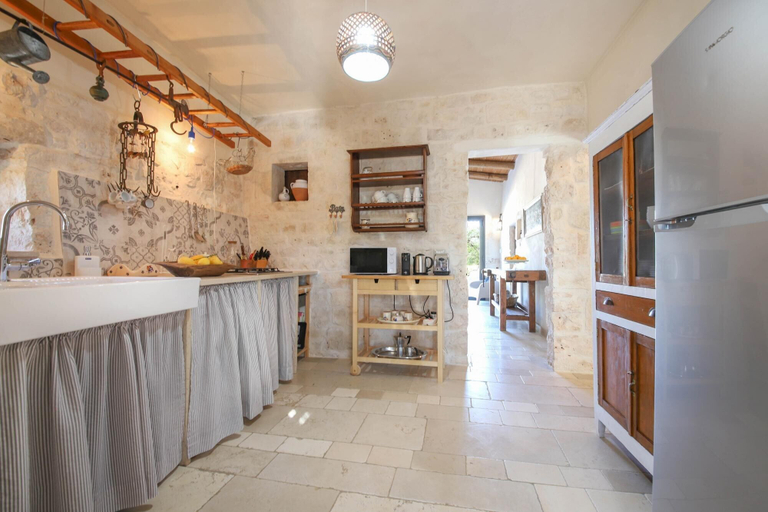 Others 1, TD Trulli Albapetra Pool & Olive Trees, Bari