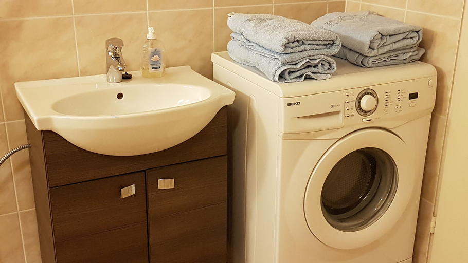Bathroom 3, Sinilille 7 Holiday Home, Kuressaare