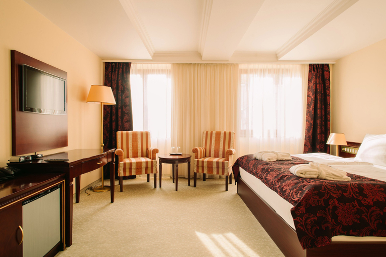 Bedroom 4, Grand Hotel Sole, Nitra