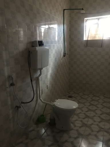 Bathroom 3, Hakuna Matata Guest House, Kusini