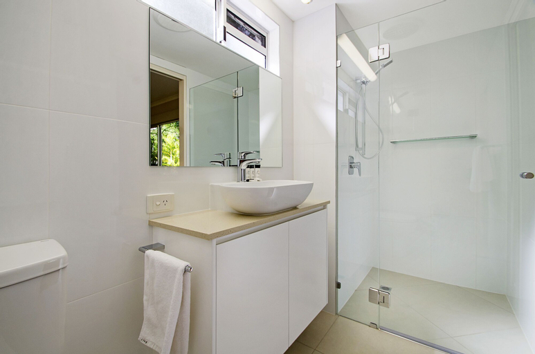 Bedroom 5, Bali Hai Apartments Noosa, Noosa - Noosa-Noosaville