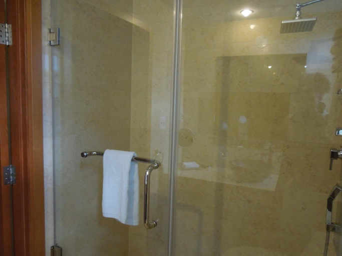 Bathroom 4, The Eldon Luxury Suites, Washington D.C.