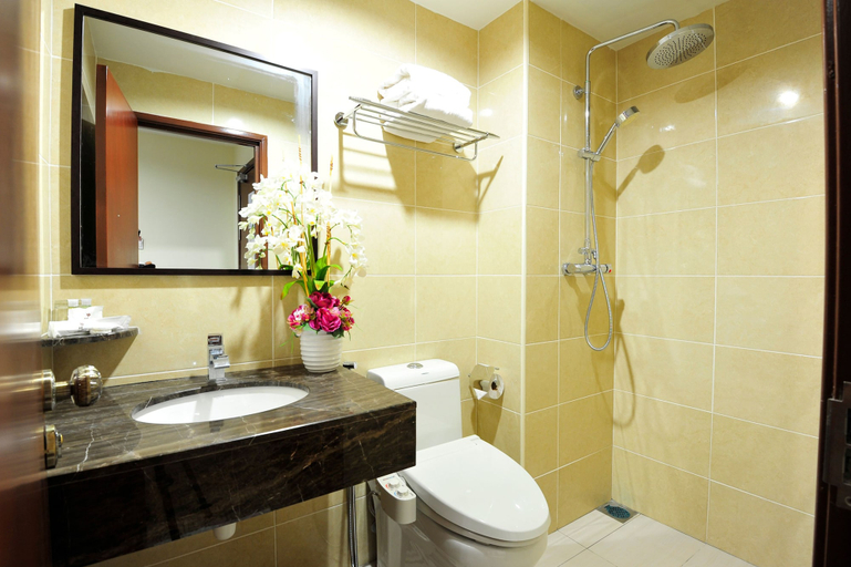 Bathroom 4, Hallmark Express Hotel, Malacca City