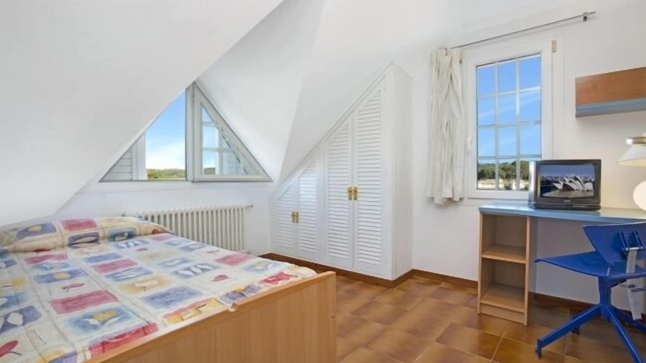 Bedroom 2, Villa Montemare, Girona