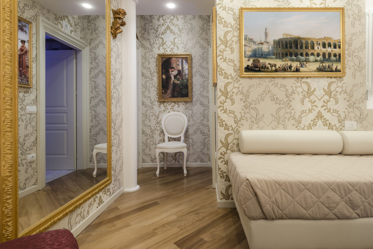 Others 5, Relais I Giardini dell'Arena, Verona