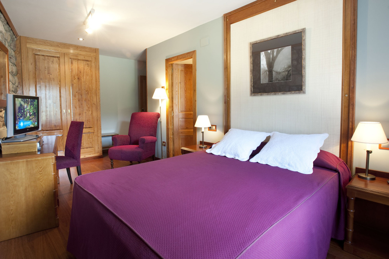 Bedroom 3, Diamo, Huesca