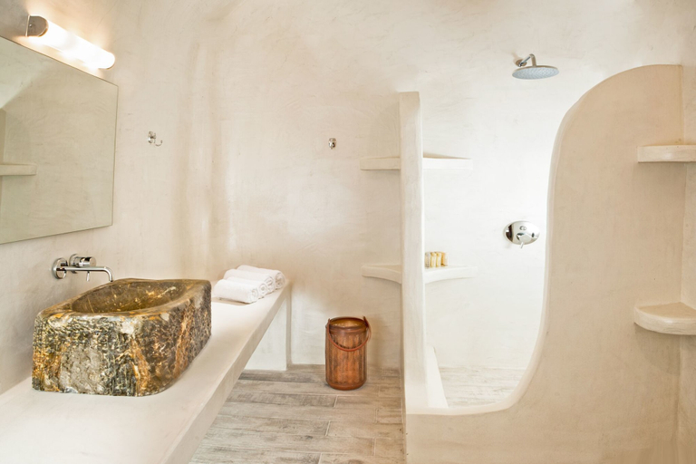 Bathroom 3, Spilies by Thireas, South Aegean