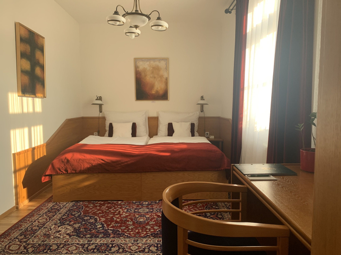 Bedroom 3, Antik Hotel & Galerie Sofia, Svitavy