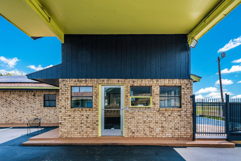 Exterior & Views 1, Rodeway Inn Ranger I-20, Eastland