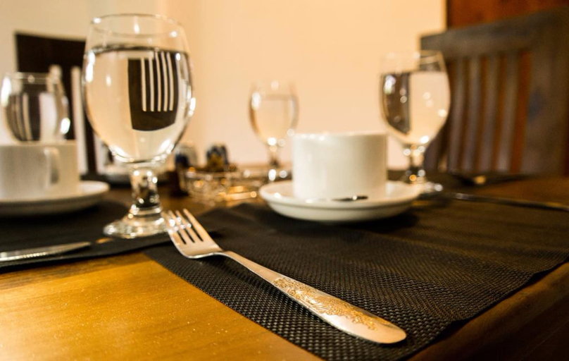 Food & Drinks, Sholay Villa, Galle Four Gravets
