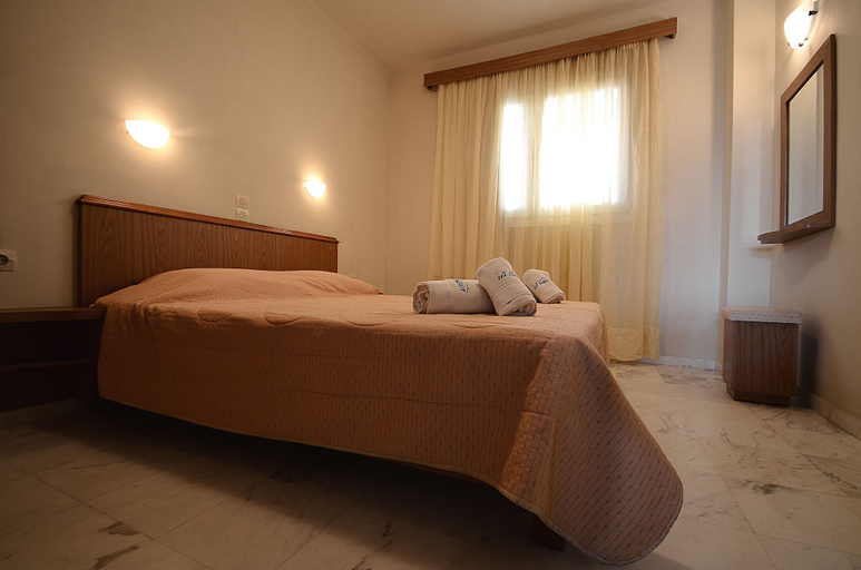 Bedroom 3, Sea Breeze, Crete