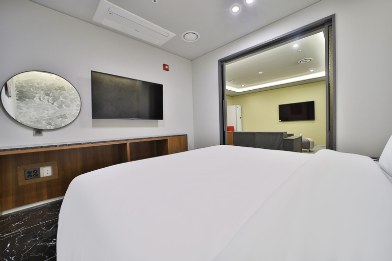 Bedroom 19