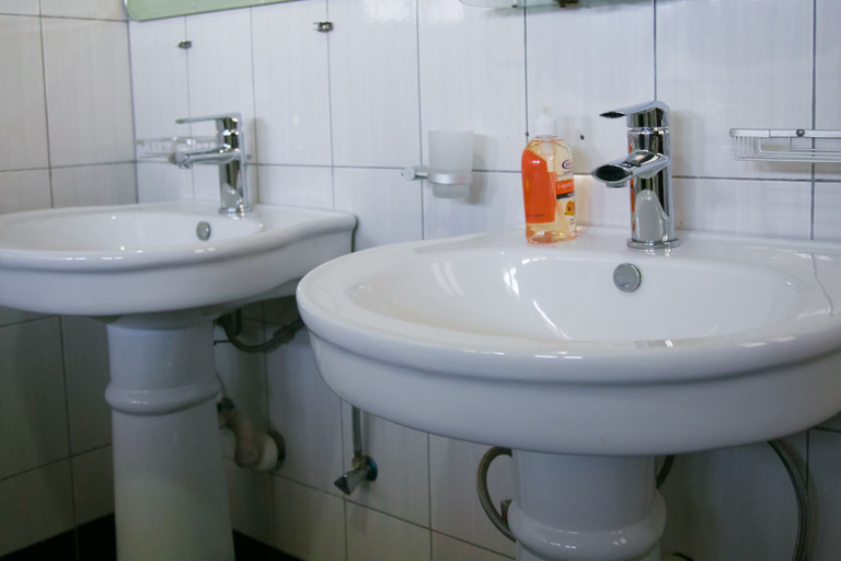 Bathroom 3, Mission Guest House, Entebbe