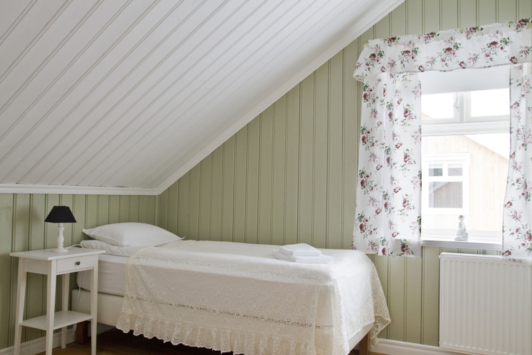 Bedroom 3, Lonsleira Apartments, Seyðisfjörður