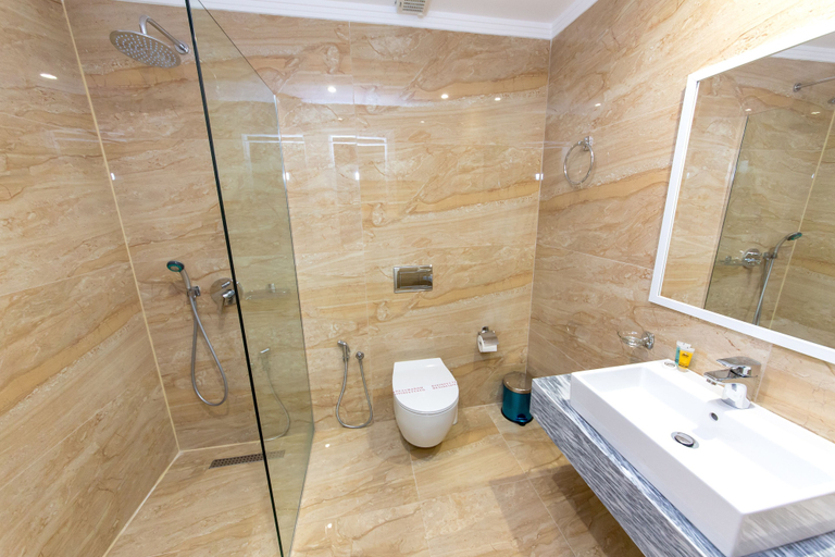 Bathroom 4, Class Hotel, Sarandës