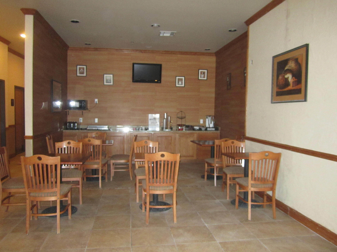 Food & Drinks 5, Econo Lodge Inn & Suites Bridgeport, Wise
