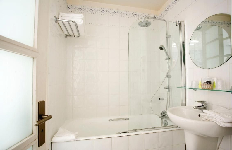 Bathroom 4, Hôtel Atlantis Saint Germain des Prés, Paris