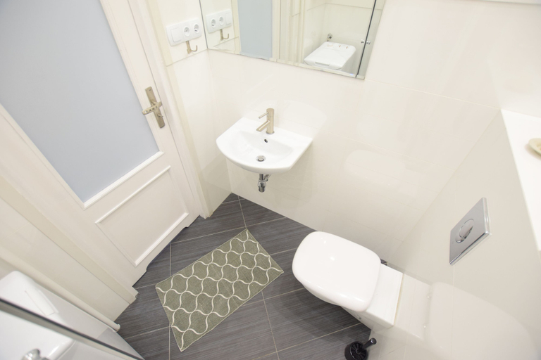 Bathroom 4, Elegant Apartment Old Town V, Warsaw