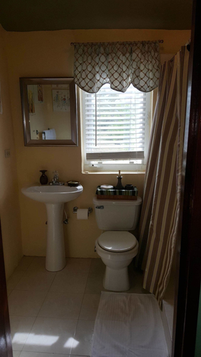 Bathroom 4, L Anse a L'eau Beach House, les Cayes