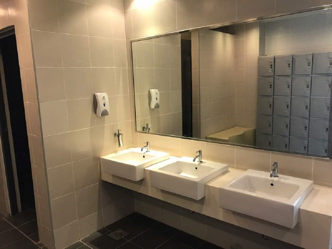 Bathroom, Cozy Condo at The Meridin Medini, Johor Bahru