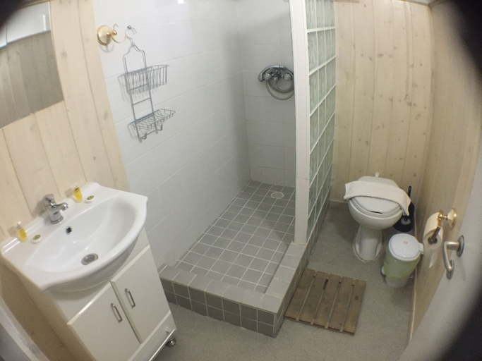 Bathroom 5, Avra Budget Beach Hotel, Ionian Islands