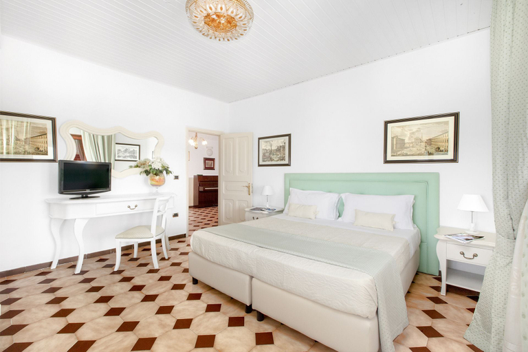 Bedroom 3, Villa Giulia, Napoli