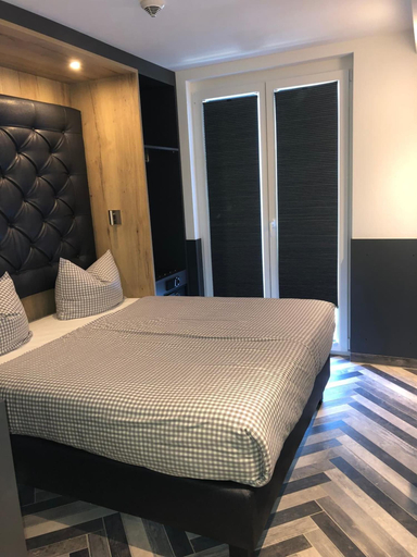 Bedroom 4, Munich Deluxe Hotel, München