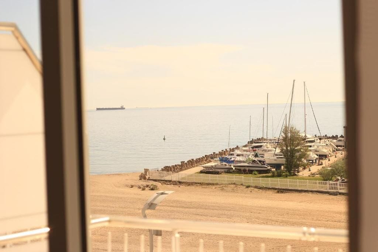 Others 5, Hotel Pasha, Tuzla