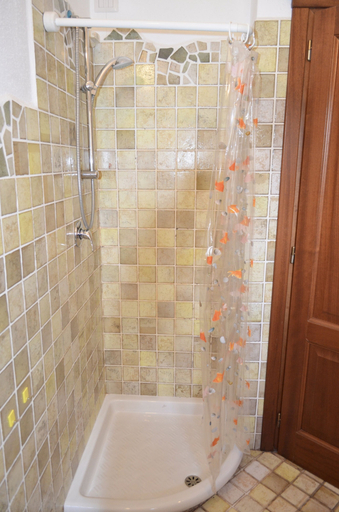 Bathroom 3, Domus Pedra trilocali con A.C, Nuoro