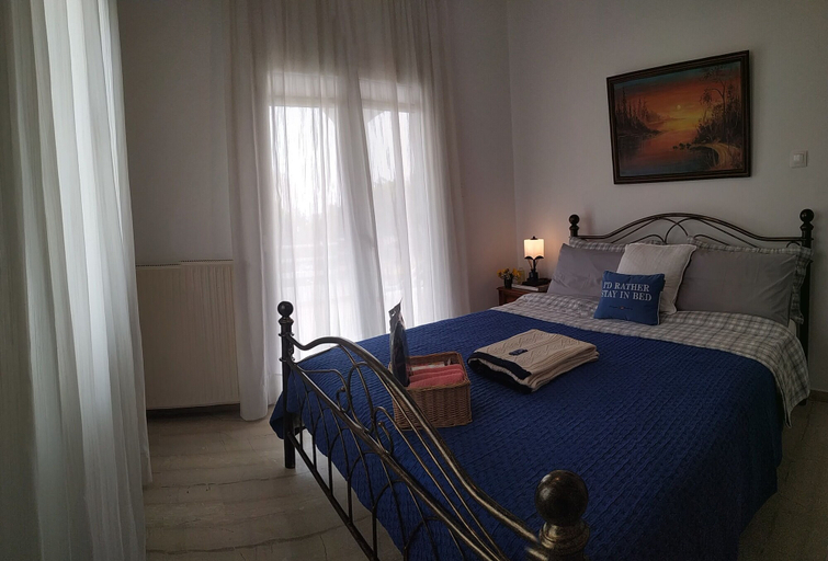 Room 3, House Sleeps 4 With Pets, Attica