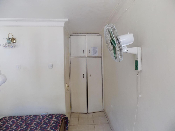 Others 5, Manhattan Guesthouse, Kampala