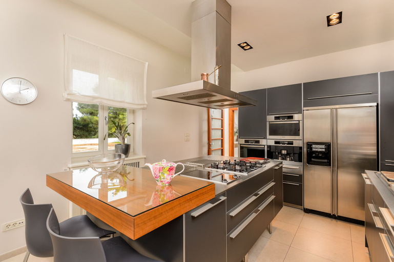 Others 4, Villa Diocletian, Split