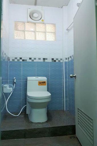 Bathroom 3, Rurtark Rakturr At 8 Riew Boutique, Muang Chachoengsao