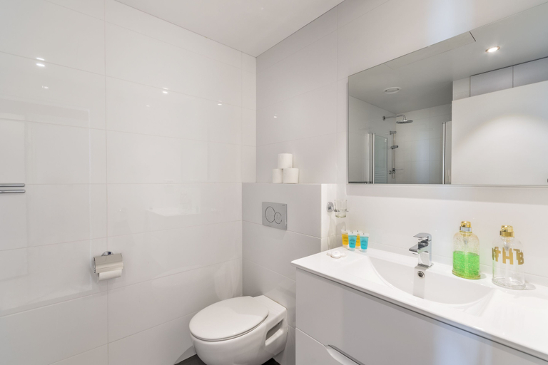 Bathroom, Front of Beach -Luxurious Residence