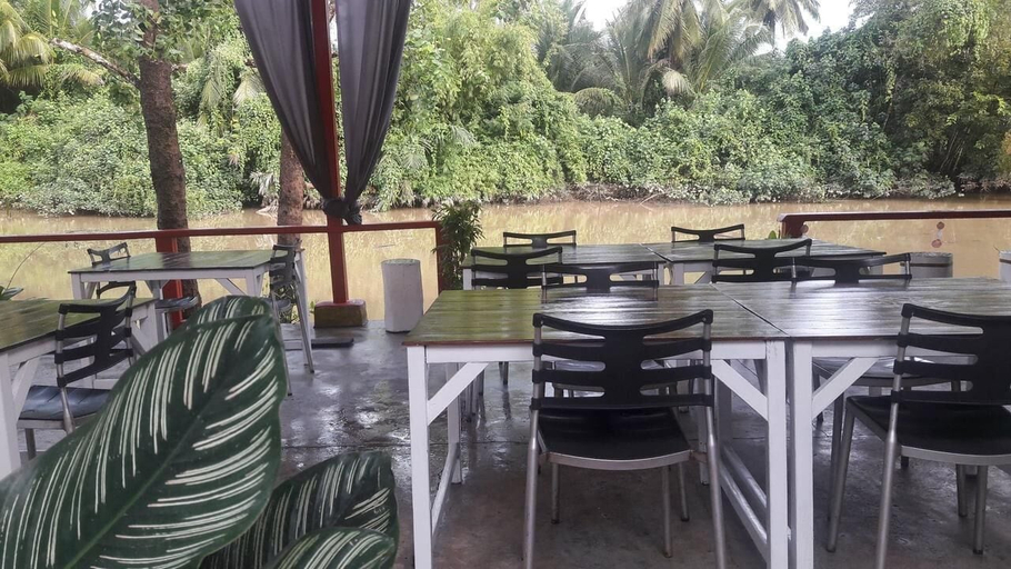 Food & Drinks 4, Promtawan Resort, Muang Surat Thani